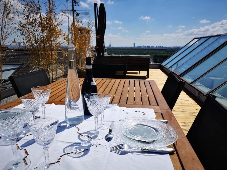 Maison Exceptionnelle ! Vue Tour Eiffel Et Paris Villa Suresnes Bagian luar foto